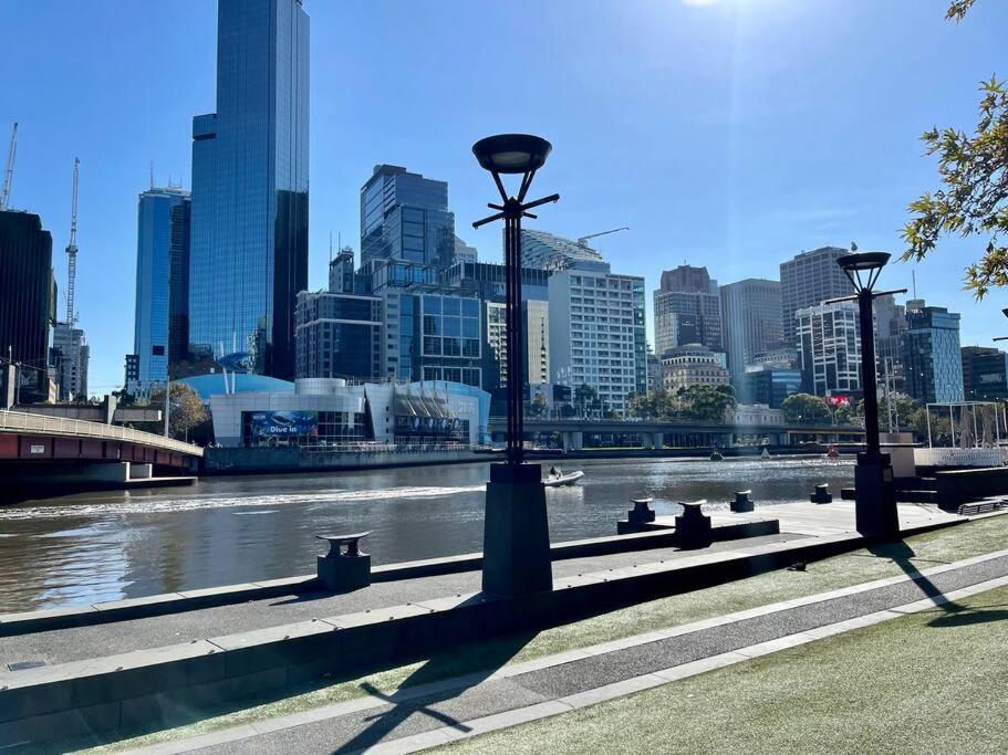 Morgan Place - Central Melbourne Cbd Apartment On Flinders Lane Late Check-Out, Complimentary Welcome Hamper ภายนอก รูปภาพ