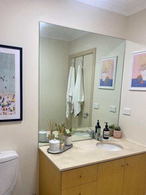 Morgan Place - Central Melbourne Cbd Apartment On Flinders Lane Late Check-Out, Complimentary Welcome Hamper ภายนอก รูปภาพ