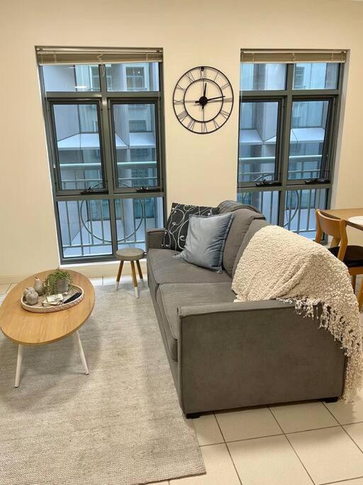Morgan Place - Central Melbourne Cbd Apartment On Flinders Lane Late Check-Out, Complimentary Welcome Hamper ภายนอก รูปภาพ