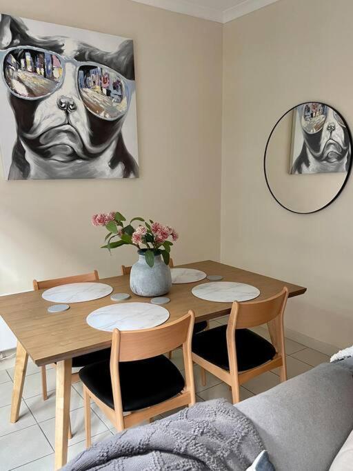 Morgan Place - Central Melbourne Cbd Apartment On Flinders Lane Late Check-Out, Complimentary Welcome Hamper ภายนอก รูปภาพ