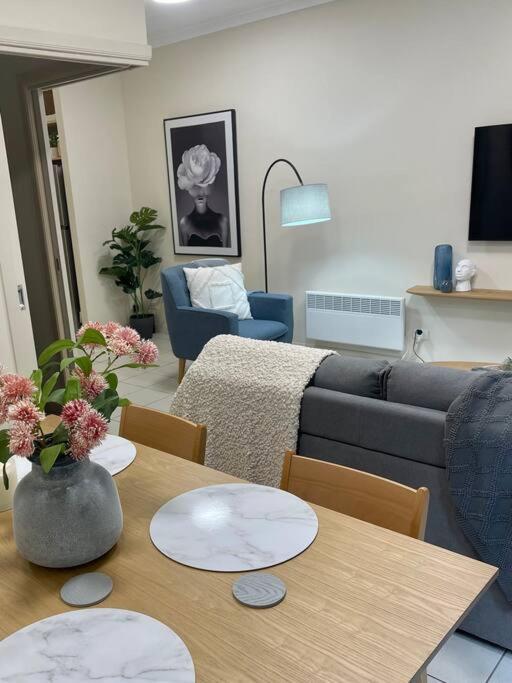Morgan Place - Central Melbourne Cbd Apartment On Flinders Lane Late Check-Out, Complimentary Welcome Hamper ภายนอก รูปภาพ