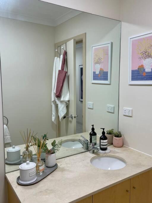 Morgan Place - Central Melbourne Cbd Apartment On Flinders Lane Late Check-Out, Complimentary Welcome Hamper ภายนอก รูปภาพ